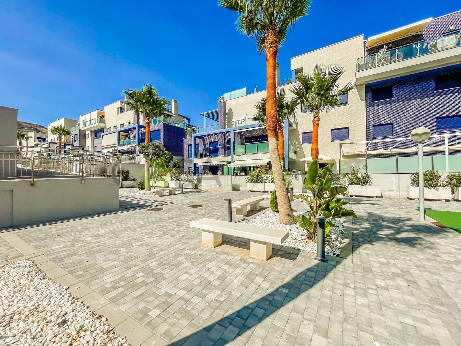 2 quarto Apartamento para arrendar em Almunecar com piscina garagem - 1 080 € (Ref: 8404660)