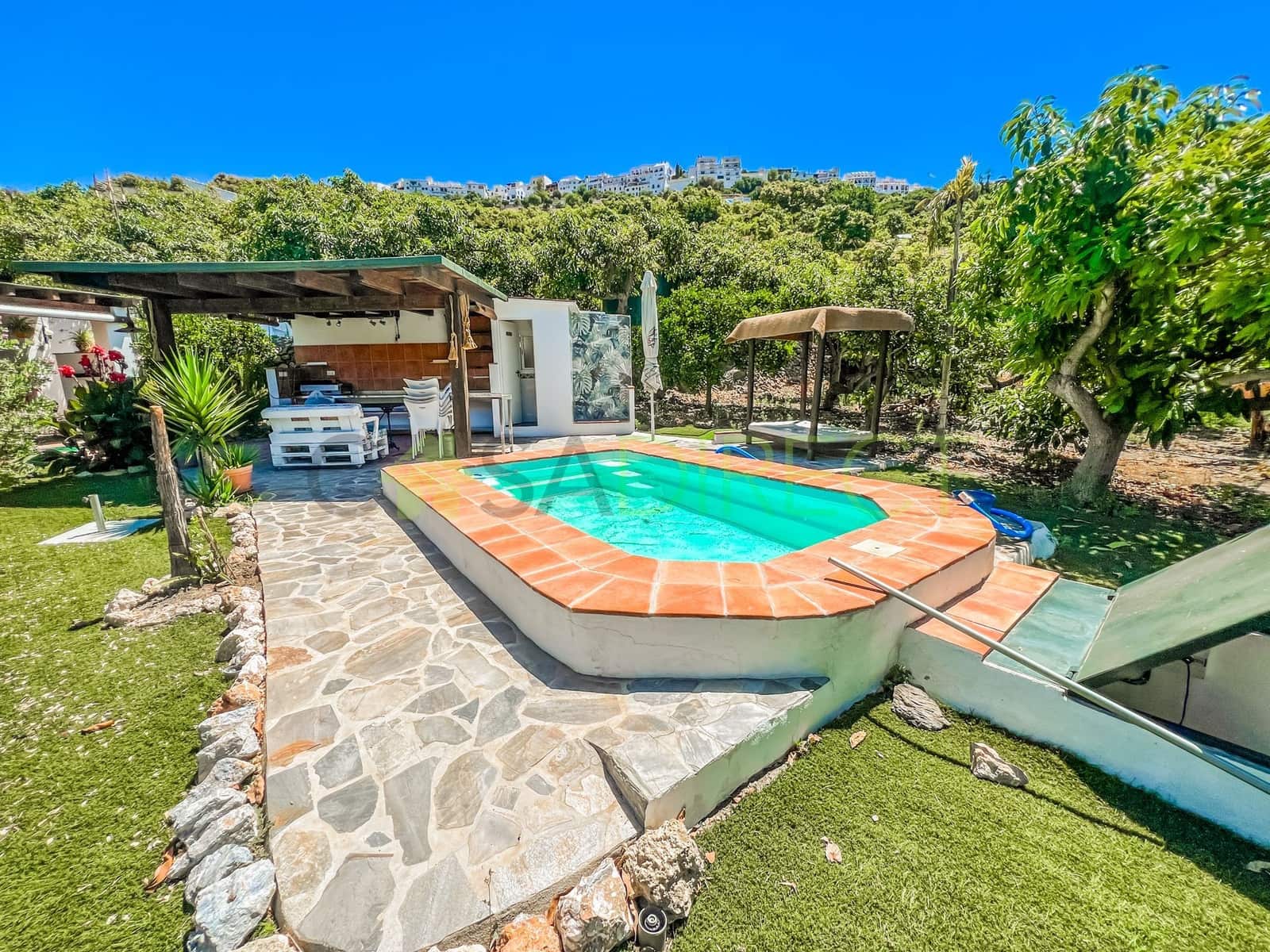 2 soveværelse Finca/Landehus til leje i Frigiliana med swimmingpool garage - € 1.200 (Ref: 8409279)