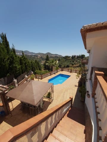 3 soveværelse Villa til leje i Frigiliana med swimmingpool garage - € 2.000 (Ref: 8476575)