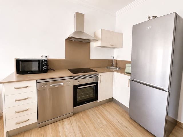 2 Zimmer Wohnung zu vermieten in Nerja - 1.200 € (Ref: 8477643)