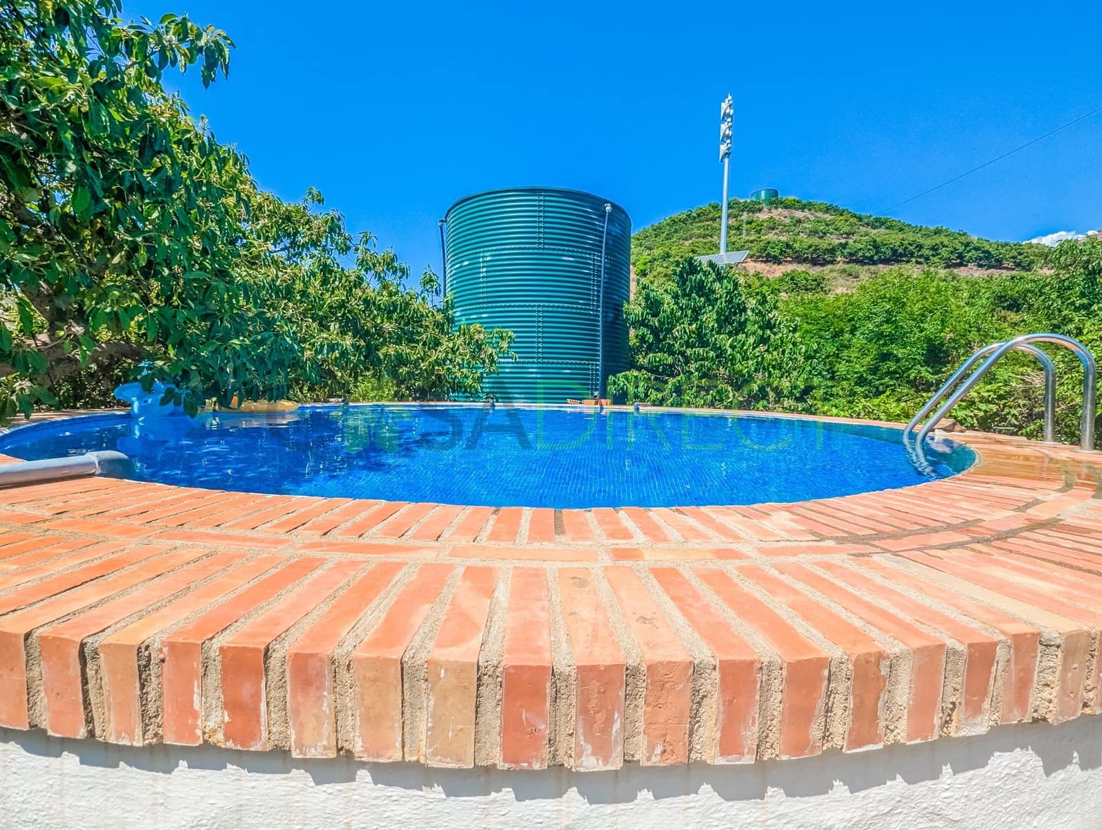 5 sypialnia Finka/Dom wiejski na sprzedaż w Velez-Malaga z basenem garażem - 393 750 € (Ref: 8484409)