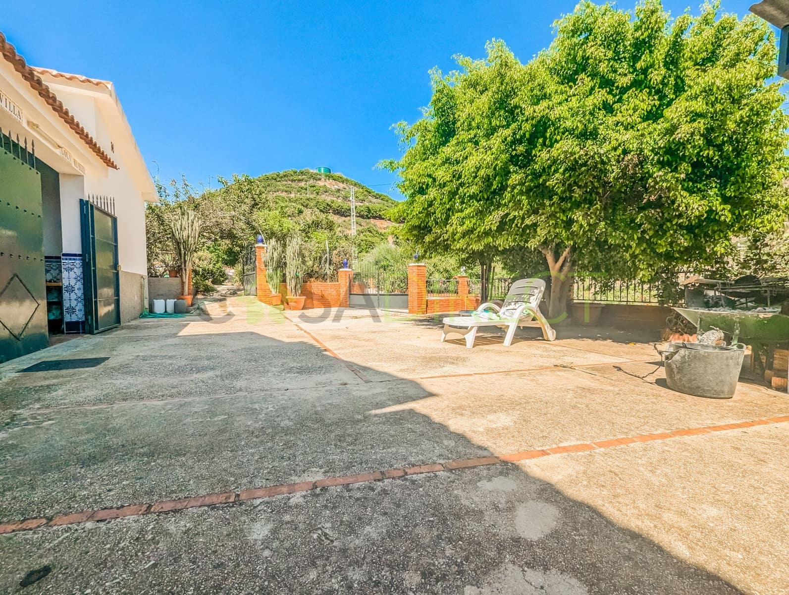 5 sypialnia Finka/Dom wiejski na sprzedaż w Velez-Malaga z basenem garażem - 393 750 € (Ref: 8484409)