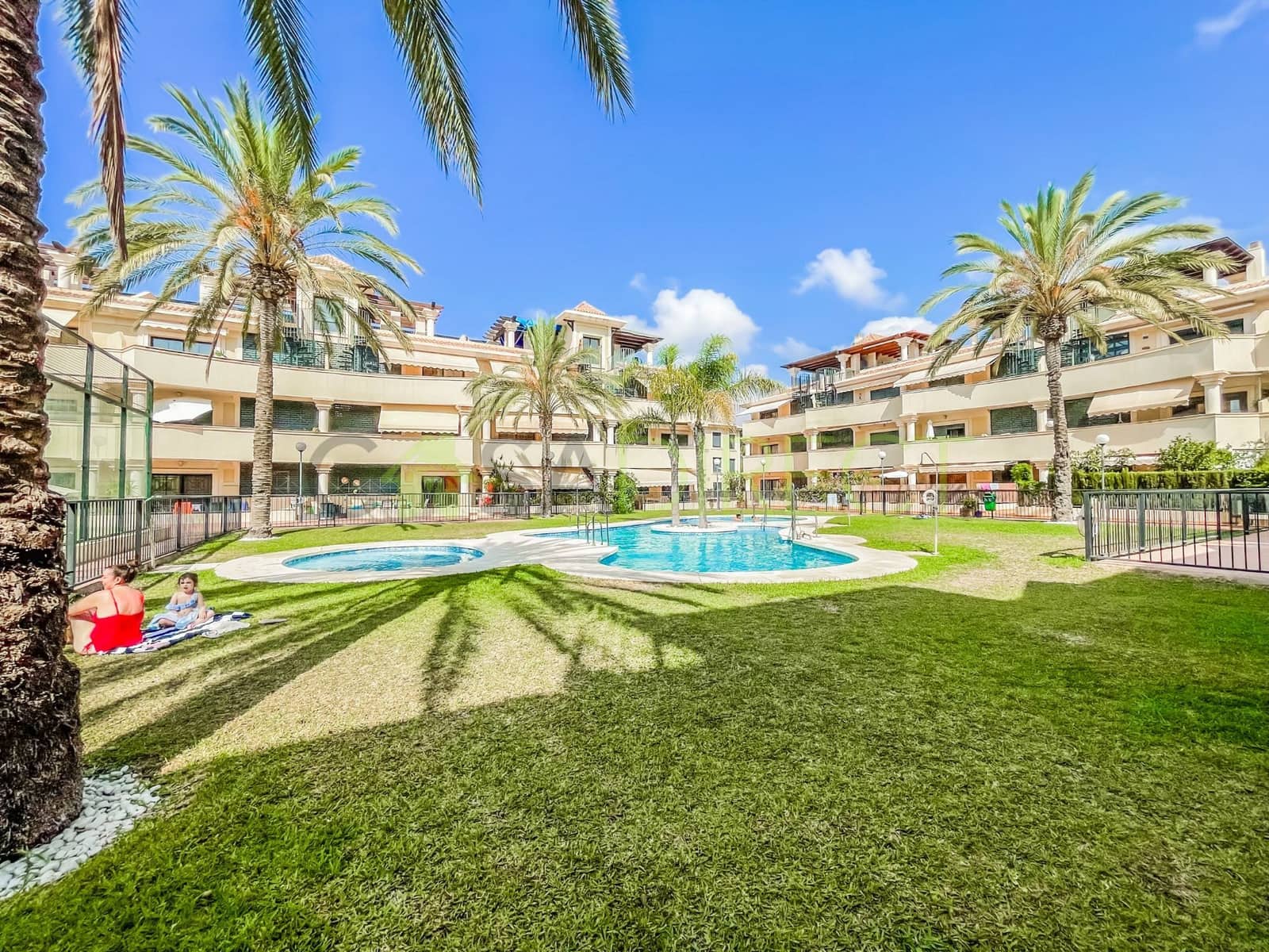 2 sypialnia Apartament do wynajęcia w Almayate z basenem garażem - 960 € (Ref: 8493348)