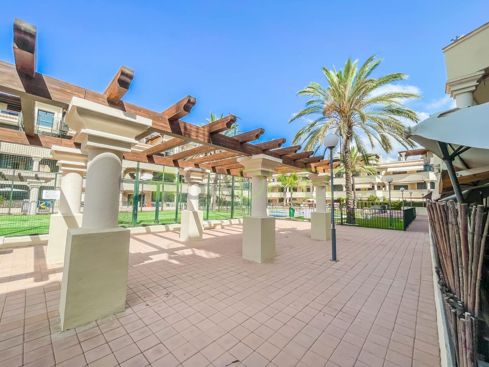 2 sypialnia Apartament do wynajęcia w Almayate z basenem garażem - 960 € (Ref: 8493348)