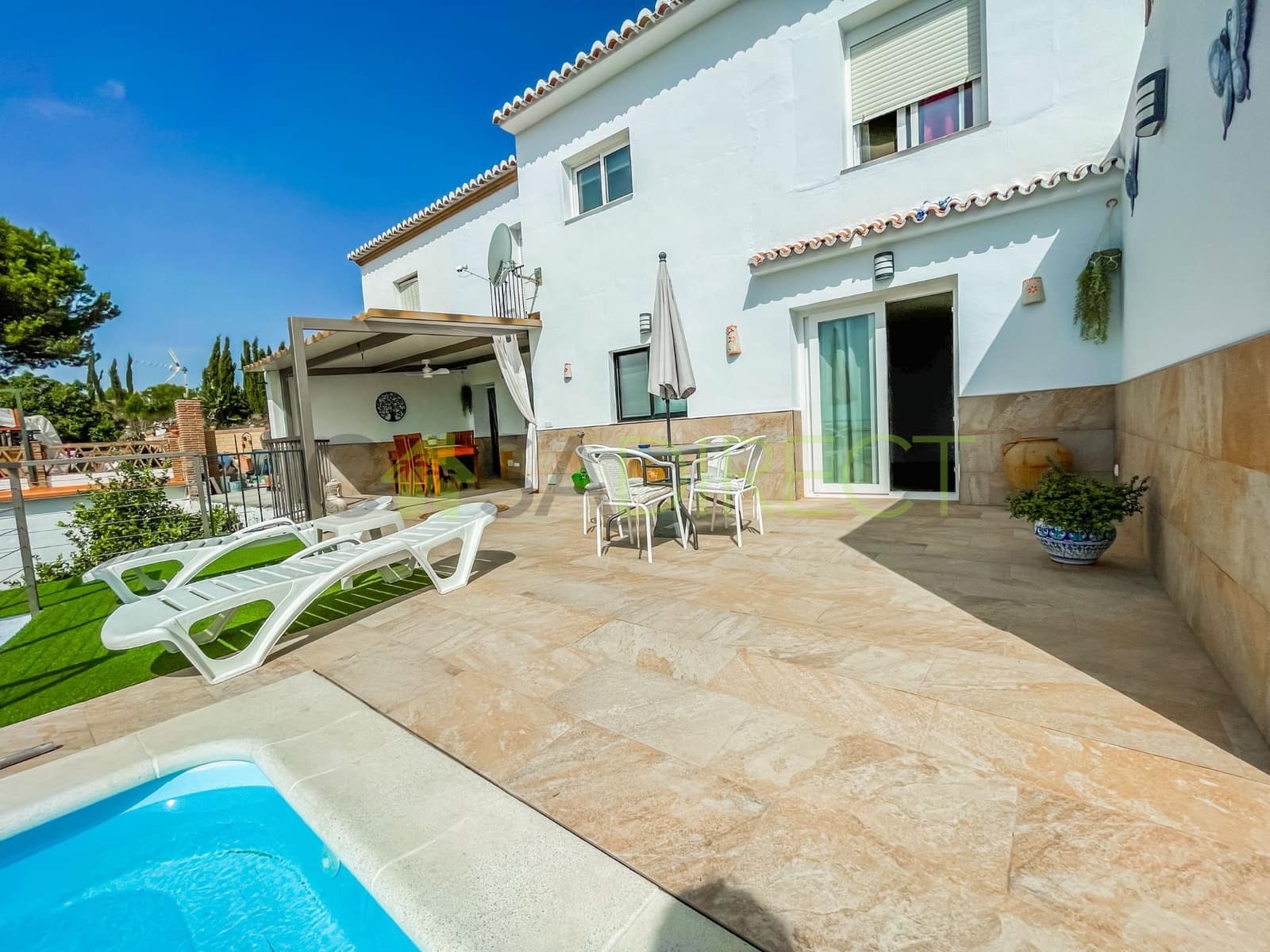 2 soveværelse Finca/Landehus til leje i Frigiliana med swimmingpool garage - € 1.320 (Ref: 8494759)