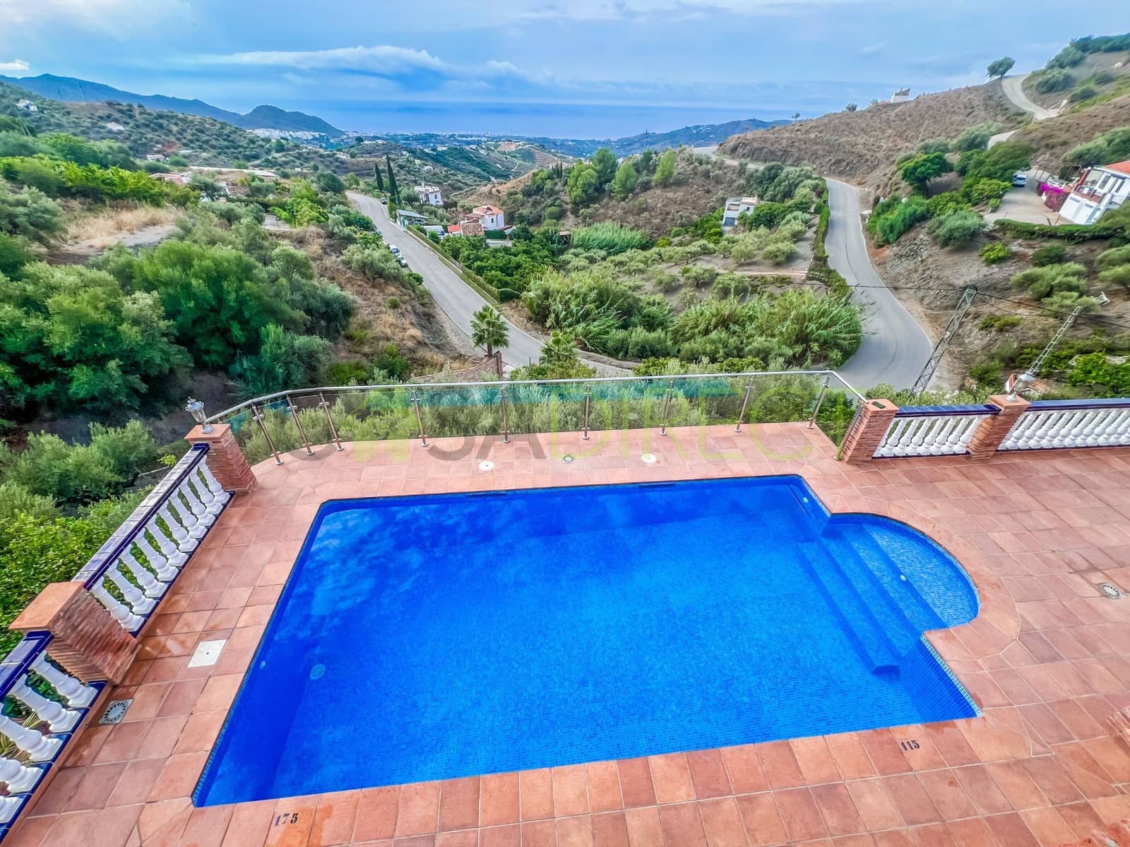 3 soveværelse Finca/Landehus til leje i Frigiliana med swimmingpool garage - € 2.940 (Ref: 8531611)
