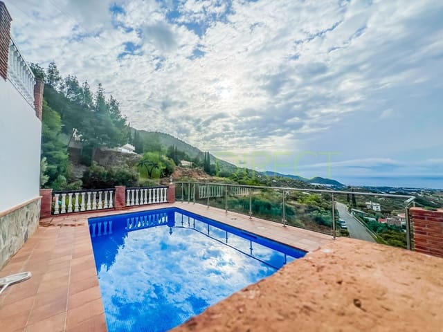 3 sypialnia Finka/Dom wiejski do wynajęcia w Frigiliana z basenem garażem - 2 940 € (Ref: 8531611)