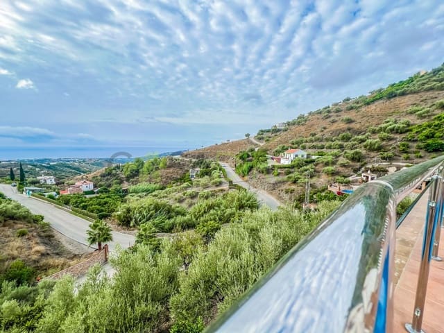 3 sypialnia Finka/Dom wiejski do wynajęcia w Frigiliana z basenem garażem - 2 940 € (Ref: 8531611)