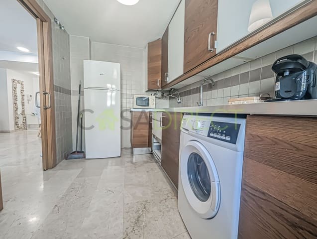 2 slaapkamer Flat te huur in Almuñécar met garage - € 820 (Ref: 8531612)