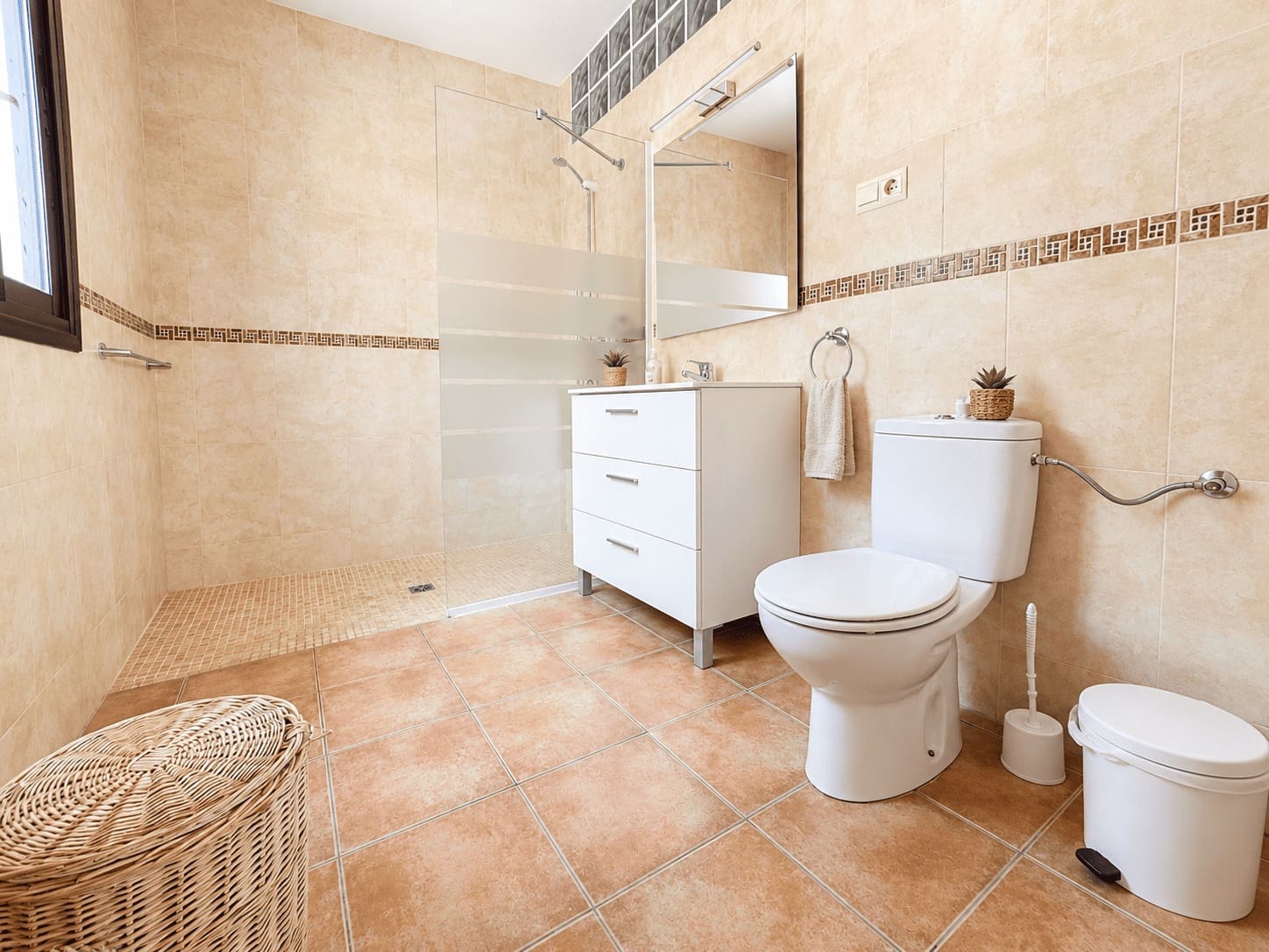 3 slaapkamer Finca/Landhuis te huur in Nerja met zwembad garage - € 2.400 (Ref: 8531613)