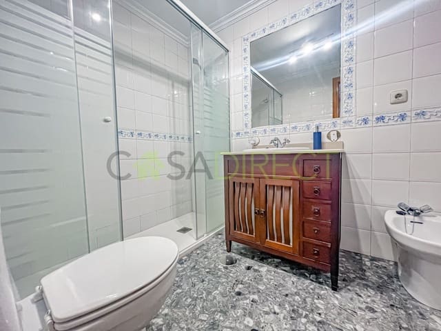 3 bedroom Villa for rent in Frigiliana with pool garage - € 2,400 (Ref: 8539521)