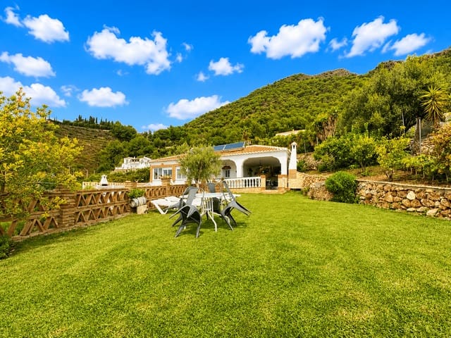 3 soverom Villa til leie i Frigiliana med svømmebasseng garasje - € 2 400 (Ref: 8539521)
