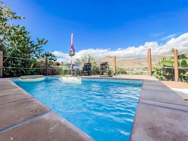 2 soveværelse Finca/Landehus til leje i Frigiliana med swimmingpool garage - € 1.400 (Ref: 8551956)