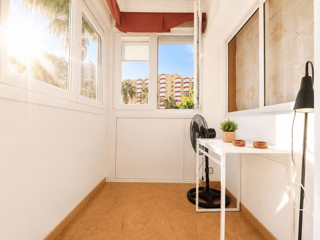 2 sovrum Lägenhet att hyra i Torrox-Costa, Torrox med pool - 900 € (Ref: 8597012)