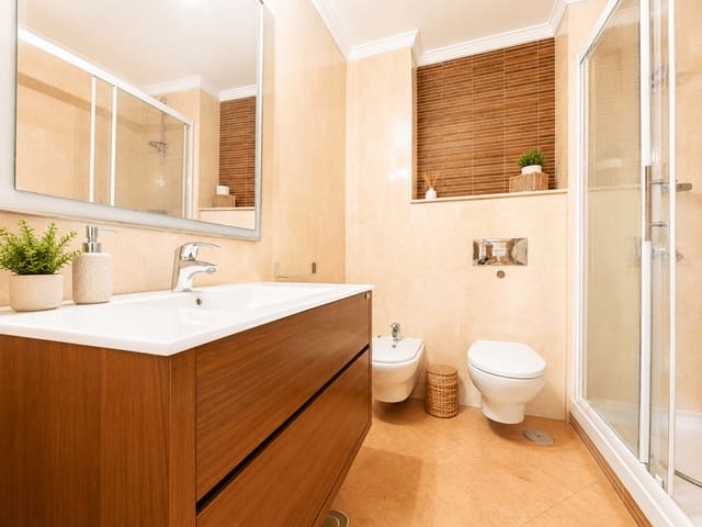 2 sovrum Lägenhet att hyra i Torrox-Costa, Torrox med pool - 900 € (Ref: 8597012)
