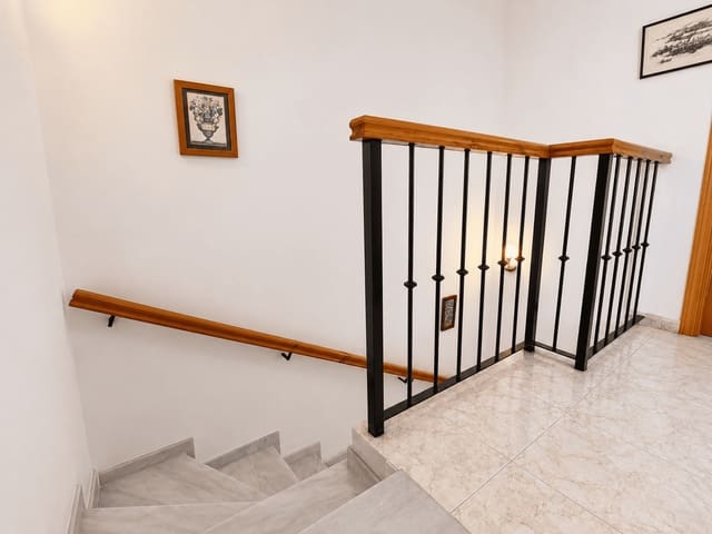 3 makuuhuone Huvila vuokrattavana paikassa Frigiliana - 900 € (Ref: 8671763)