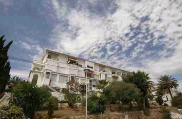 Piso de 1 habitación en Torrox en alquiler con piscina - 800 € (Ref: 8729215)