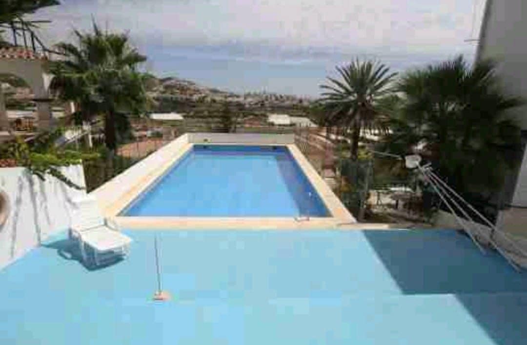 Piso de 1 habitación en Torrox en alquiler con piscina - 800 € (Ref: 8729215)