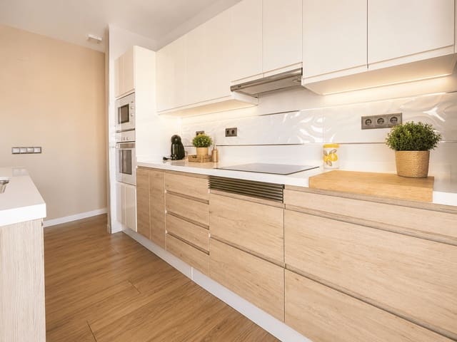 3 Zimmer Wohnung zu vermieten in Nerja - 1.440 € (Ref: 8747082)