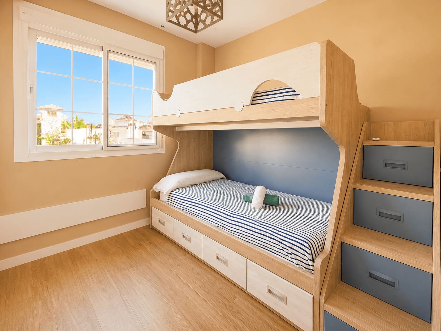 3 bedroom Flat for rent in Nerja - € 1,440 (Ref: 8747082)