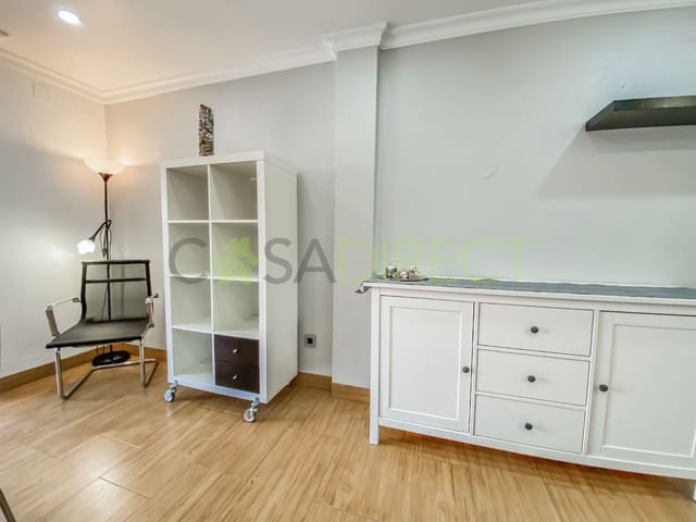Apartamento de 3 habitaciones en Vélez-Málaga en alquiler - 1.200 € (Ref: 8836240)