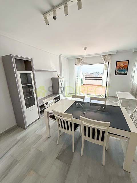 Villa/Maison Semi-Mitoyenne de 3 chambres à louer à Almunecar avec garage - 2 000 € (Ref: 8848913)