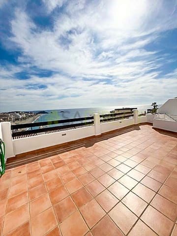 Villa/Maison Semi-Mitoyenne de 3 chambres à louer à Almuñécar avec garage - 2 000 € (Ref: 8848913)