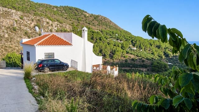 4 soveværelse Villa til leje i Frigiliana med swimmingpool garage - € 1.800 (Ref: 8859562)