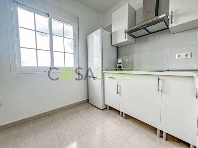 Appartement de 2 chambres à louer à Torrox-Costa, Torrox - 1 100 € (Ref: 8862410)