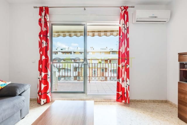 1 bedroom Apartment for rent in Torre del Mar, Vélez-Málaga with garage - € 900 (Ref: 8862411)