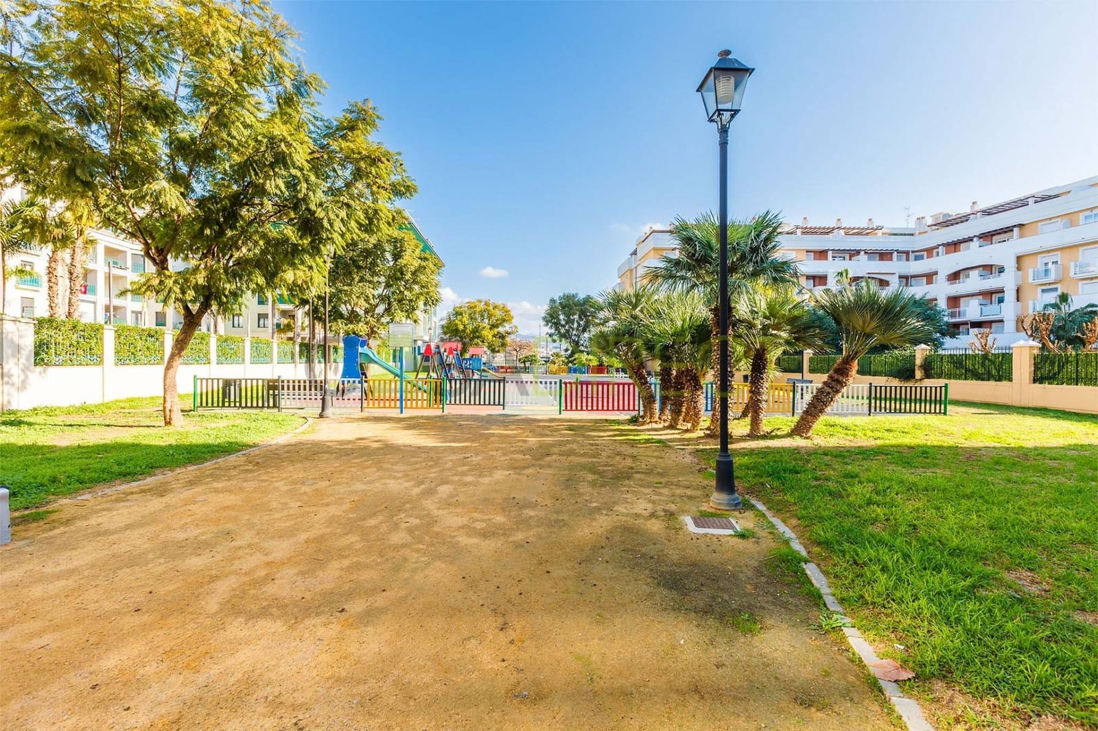 1 soveværelse Lejlighed til leje i Torre del Mar med garage - € 900 (Ref: 8862411)