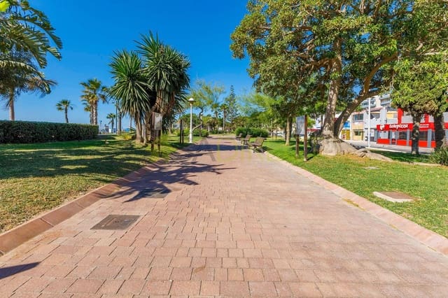 1 bedroom Apartment for rent in Torre del Mar, Vélez-Málaga with garage - € 900 (Ref: 8862411)