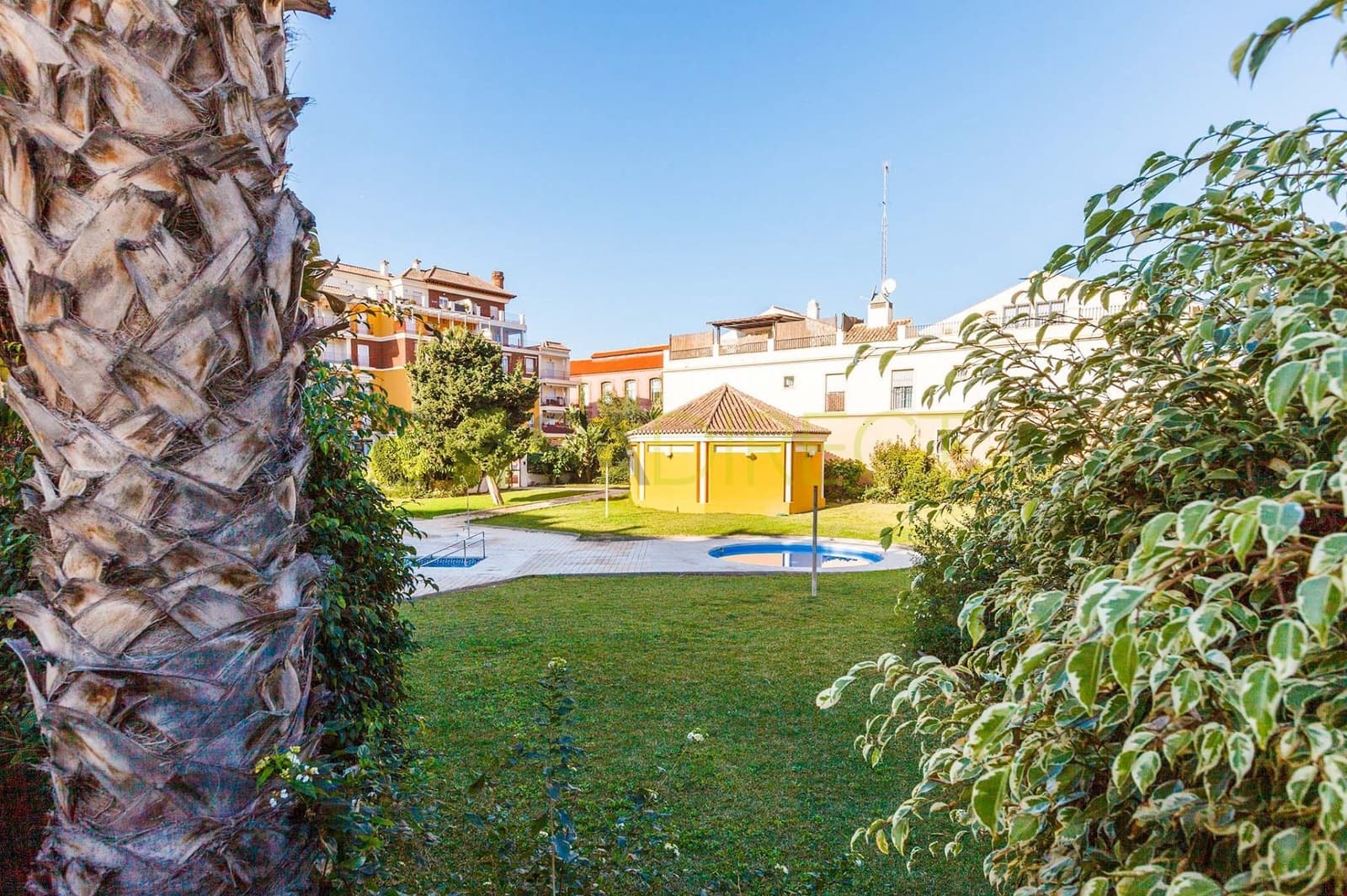 1 soveværelse Lejlighed til leje i Torre del Mar med garage - € 900 (Ref: 8862411)