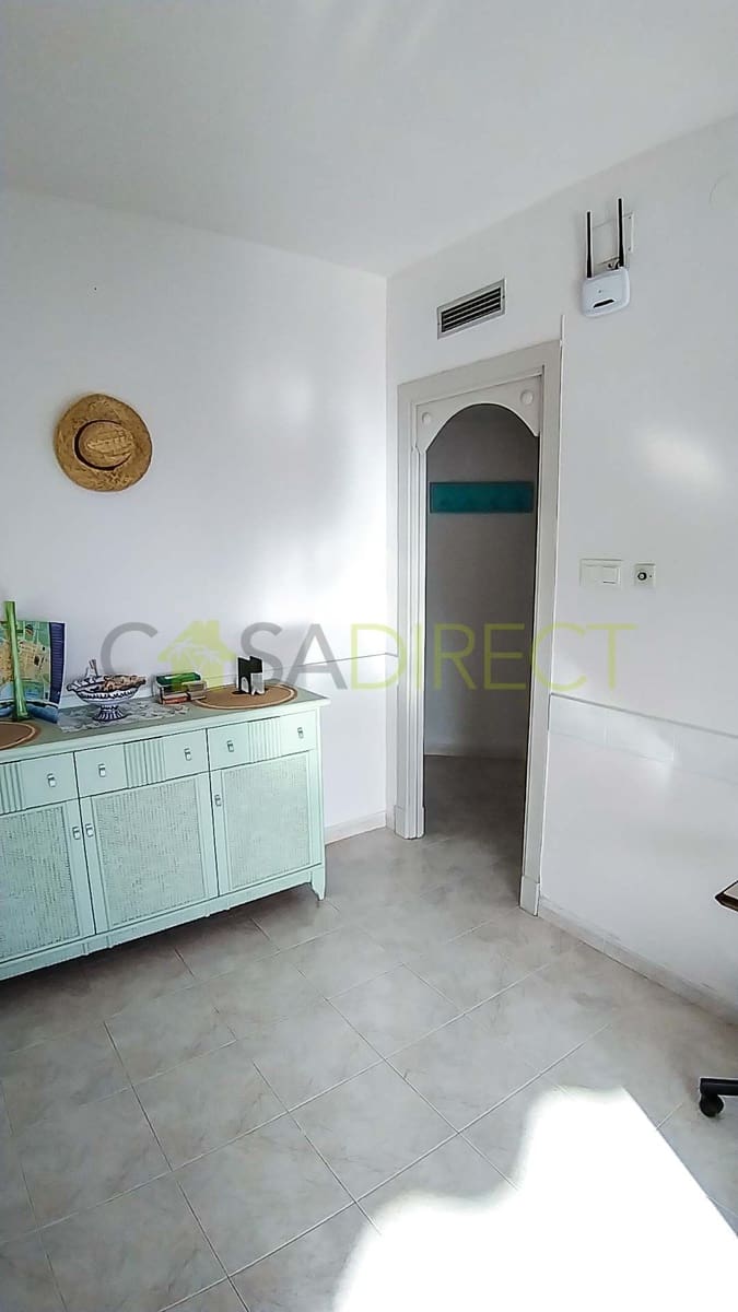 1 soverom Leilighet til leie i Almunecar med svømmebasseng garasje - € 1 000 (Ref: 8864541)