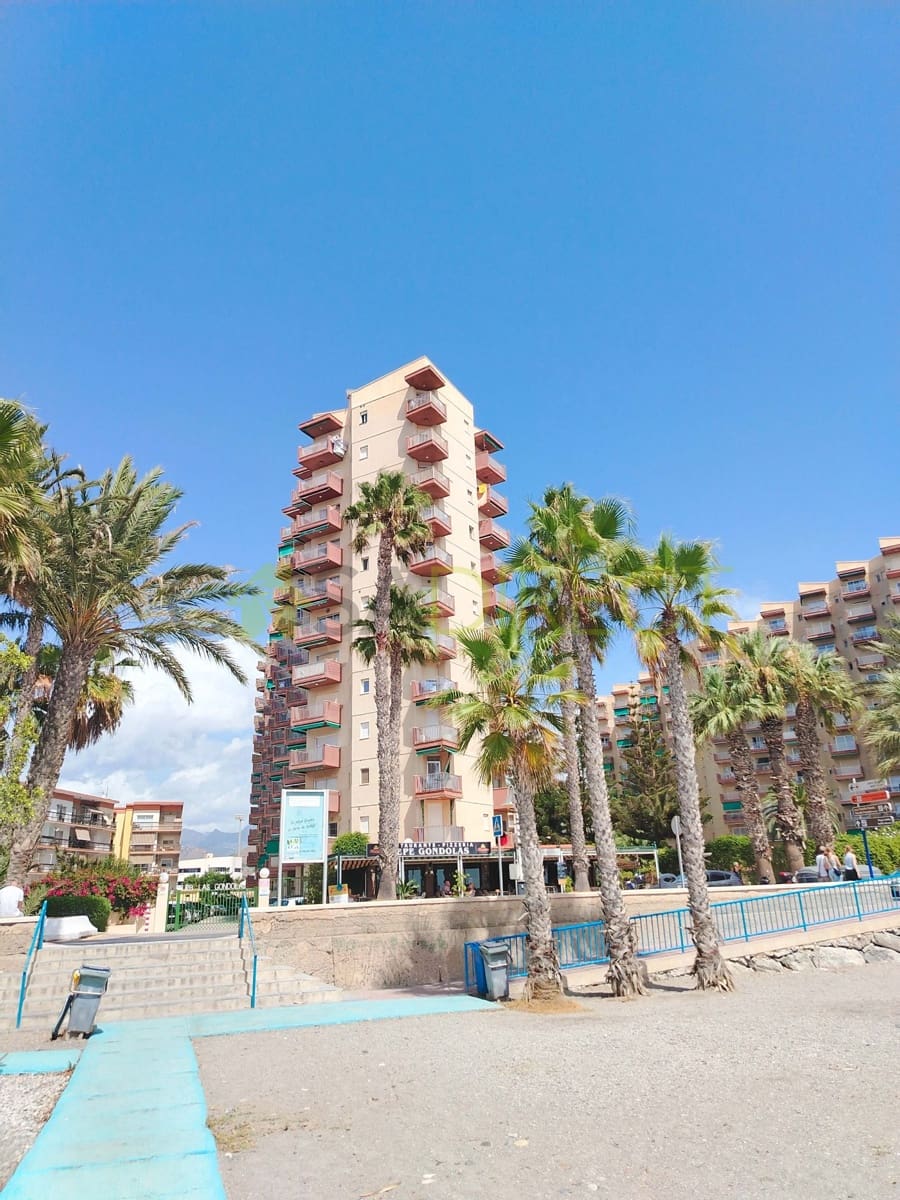 1 soverom Leilighet til leie i Almunecar med svømmebasseng garasje - € 1 000 (Ref: 8864541)