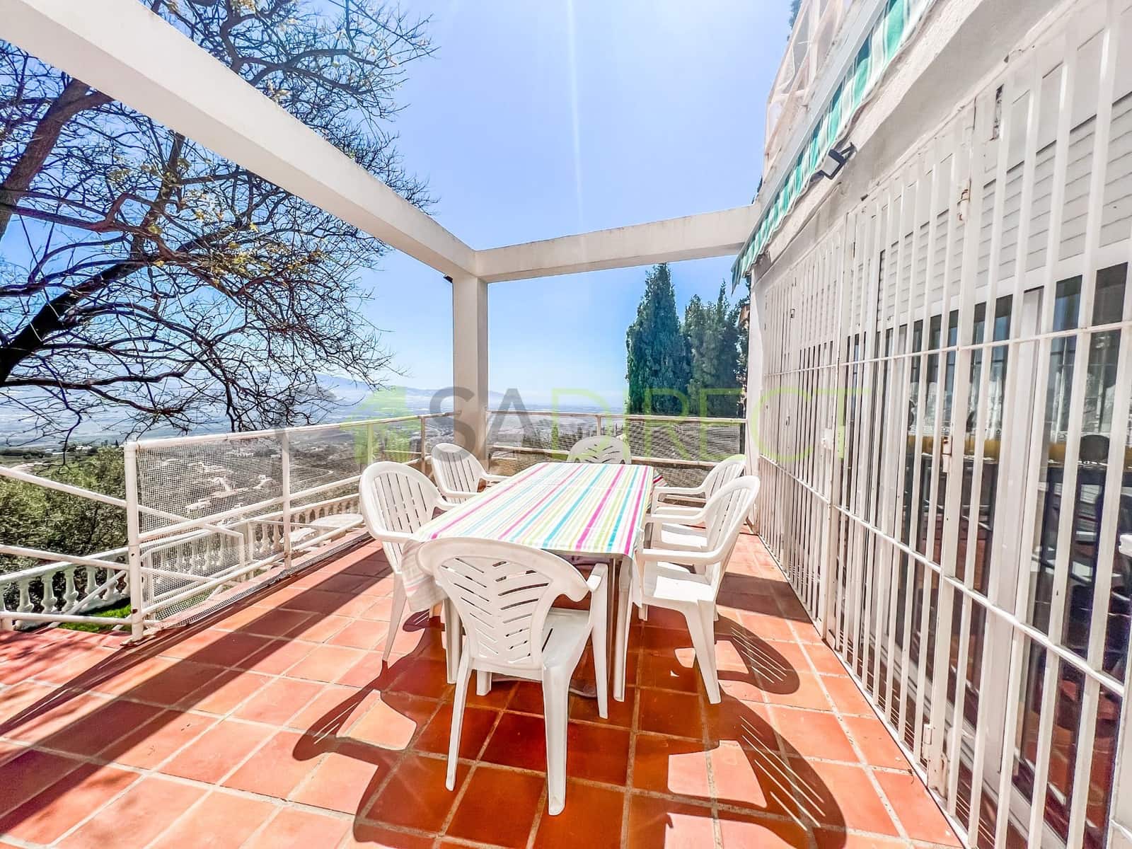 5 soveværelse Villa til leje i Salobrena med swimmingpool - € 1.500 (Ref: 8875509)