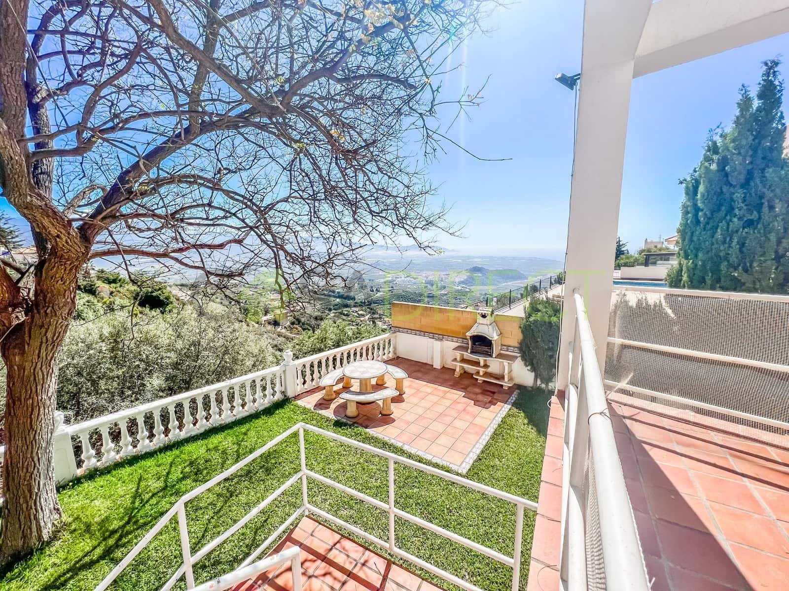 5 soveværelse Villa til leje i Salobrena med swimmingpool - € 1.500 (Ref: 8875509)