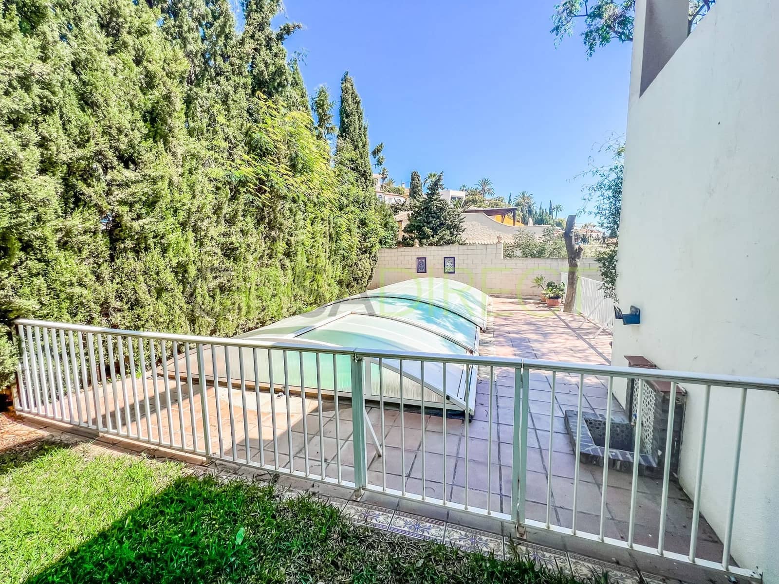 5 soveværelse Villa til leje i Salobrena med swimmingpool - € 1.500 (Ref: 8875509)