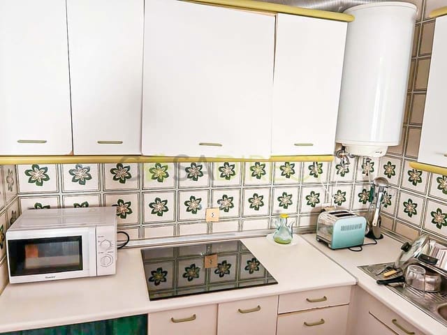 1 slaapkamer Flat te huur in Torrox met zwembad garage - € 1.500 (Ref: 8892778)