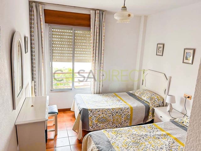 1 slaapkamer Flat te huur in Torrox met zwembad garage - € 1.500 (Ref: 8892778)