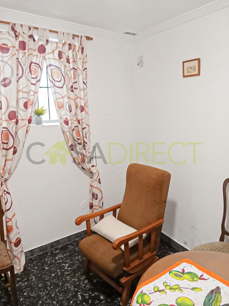 4 Zimmer Villa zu verkaufen in Sayalonga - 128.000 € (Ref: 8896242)