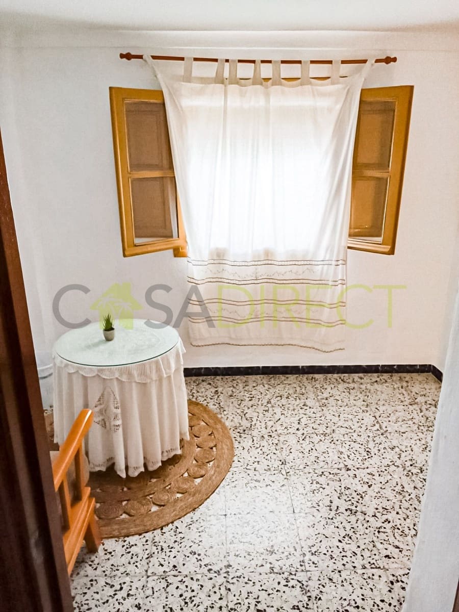 4 Zimmer Villa zu verkaufen in Sayalonga - 128.000 € (Ref: 8896242)