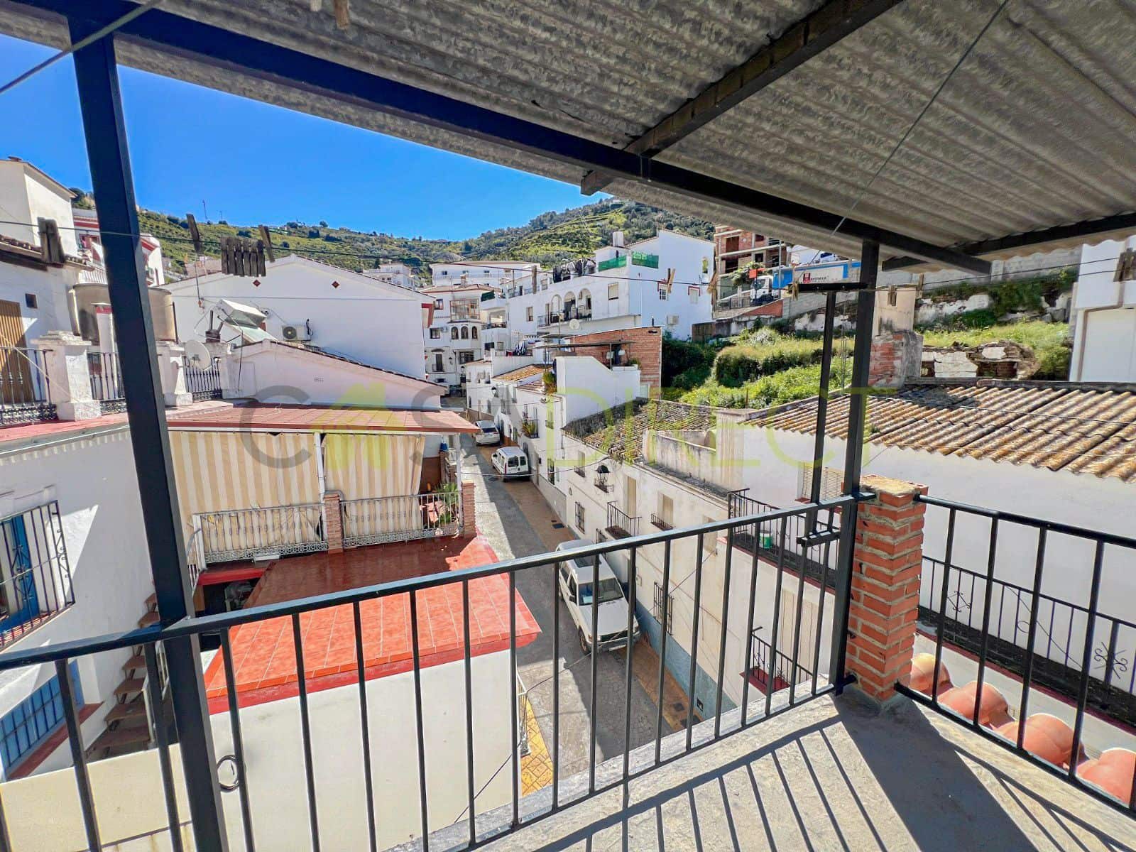 4 Zimmer Villa zu verkaufen in Sayalonga - 128.000 € (Ref: 8896242)