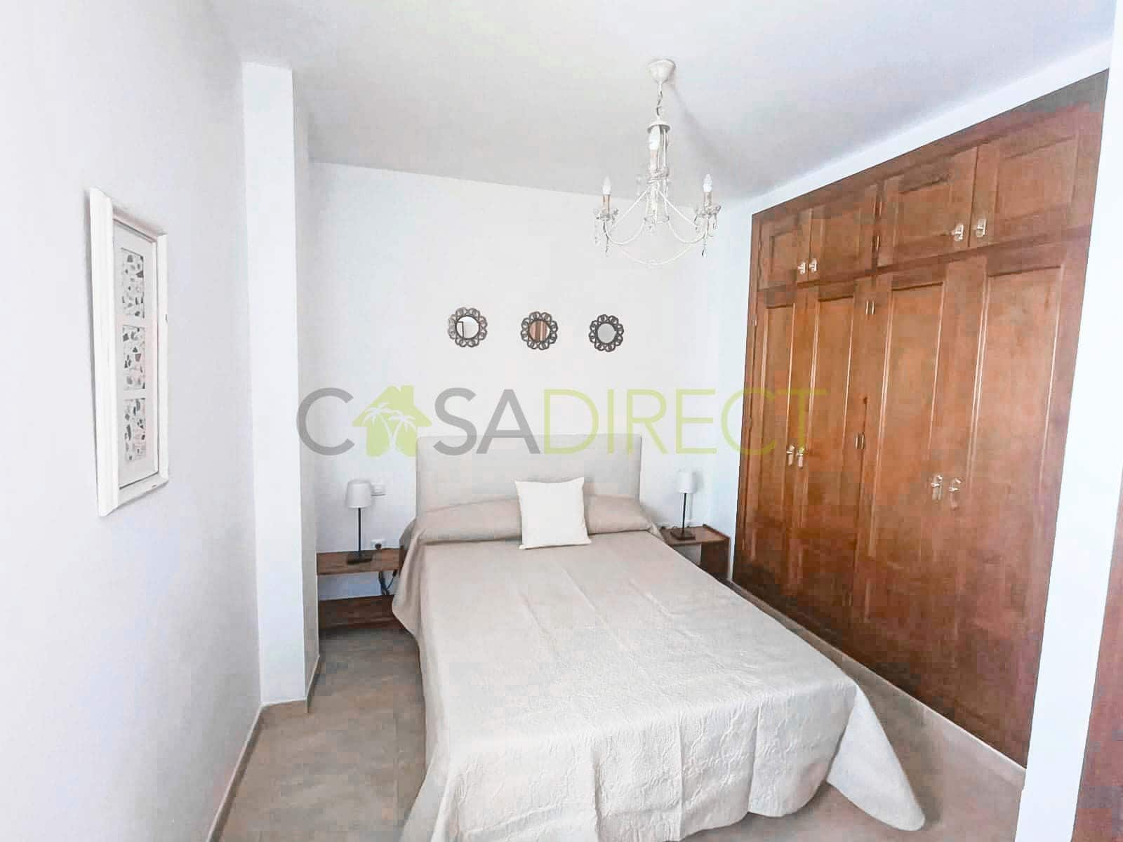 2 slaapkamer Flat te huur in Nerja - € 950 (Ref: 8899790)
