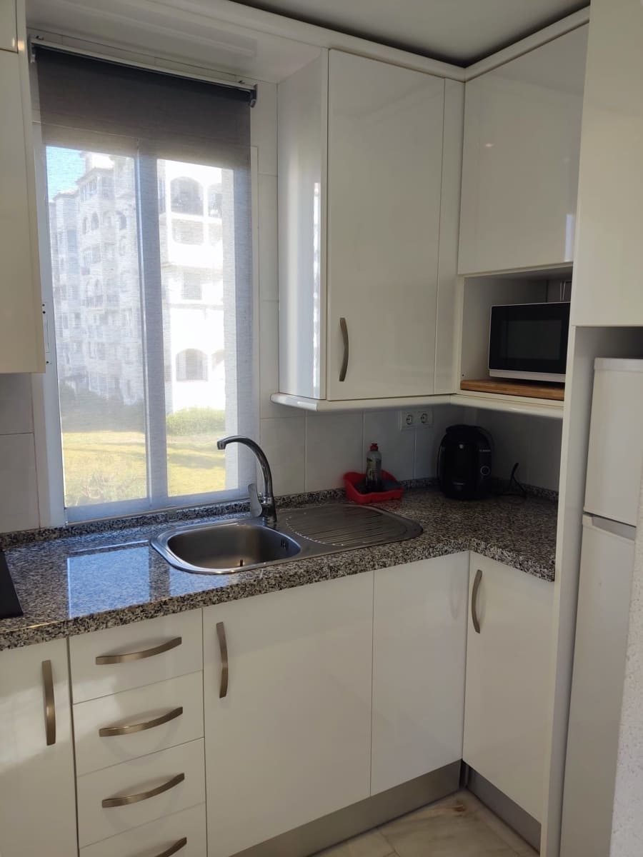 1 soveværelse Lejlighed til leje i Torrox-Costa med swimmingpool - € 840 (Ref: 8921020)