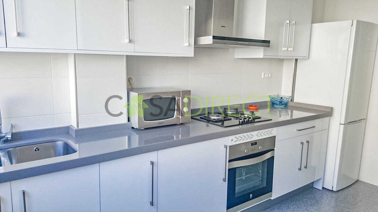 3 soveværelse Lejlighed til leje i Almunecar - € 960 (Ref: 8928360)