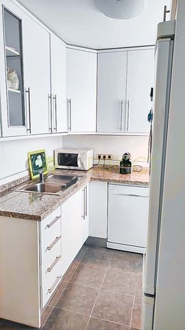 2 sovrum Lägenhet att hyra i Almuñécar med pool garage - 1 200 € (Ref: 8948462)