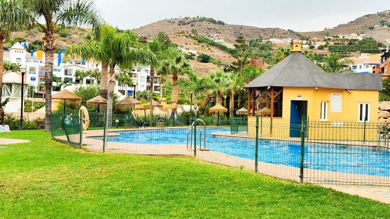 2 quarto Apartamento para arrendar em Almunecar com piscina garagem - 1 200 € (Ref: 8948462)