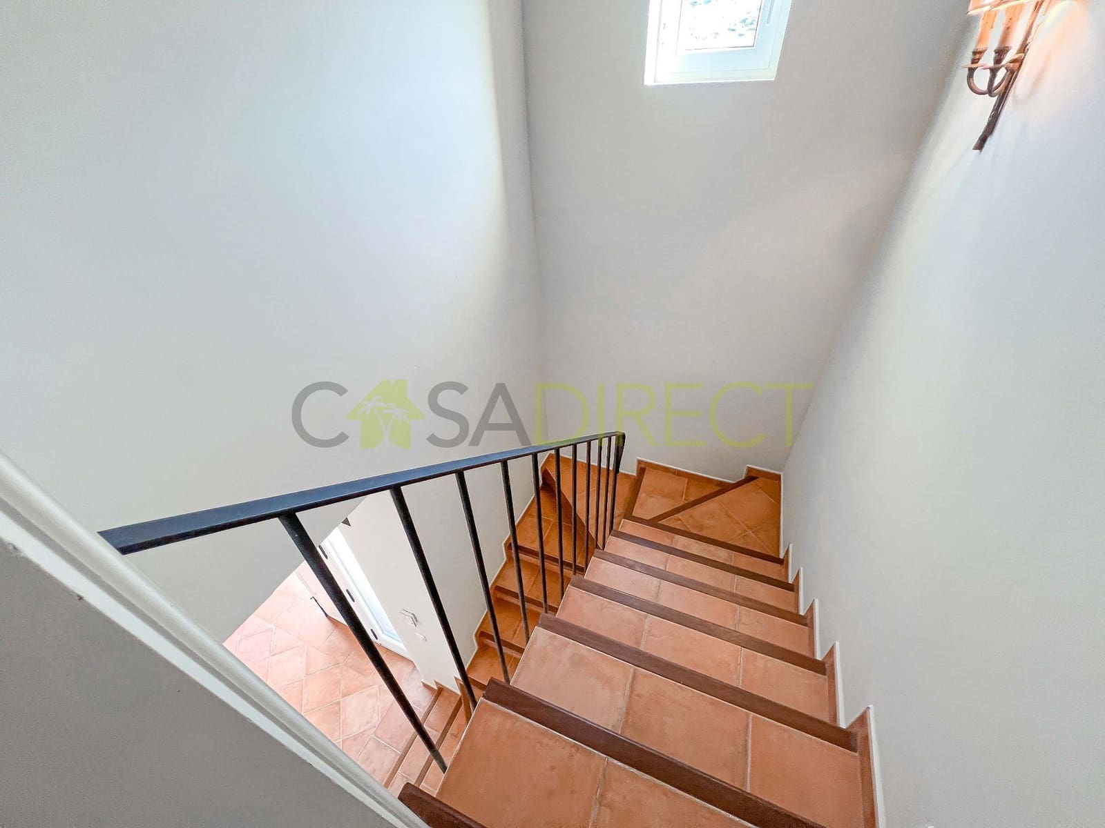 3 sypialnia Willa na sprzedaż w Torrox z basenem garażem - 675 000 € (Ref: 8951305)