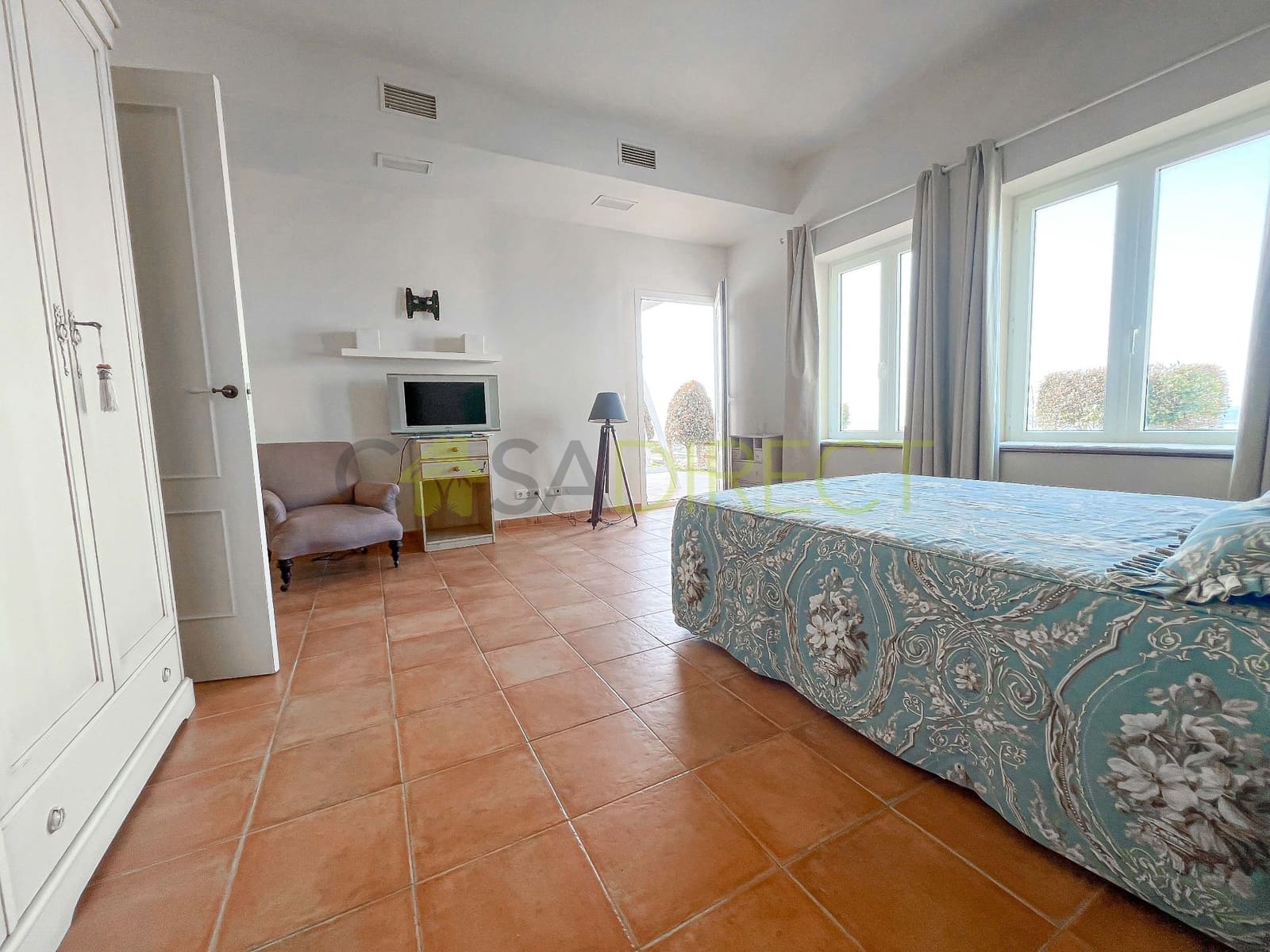 3 sypialnia Willa na sprzedaż w Torrox z basenem garażem - 675 000 € (Ref: 8951305)